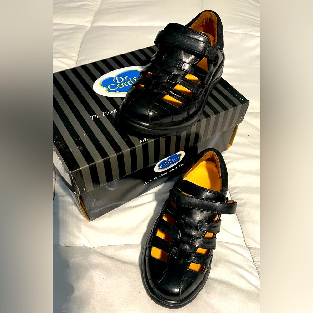 Dr. Comfort Women Orthotic Breeze Black Leather Fisherman Sandals size 4